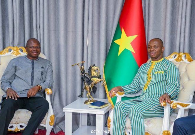 Burkina Faso : Le président du CSC, Idrissa Ouédraogo, présente son collège aux parlementaires